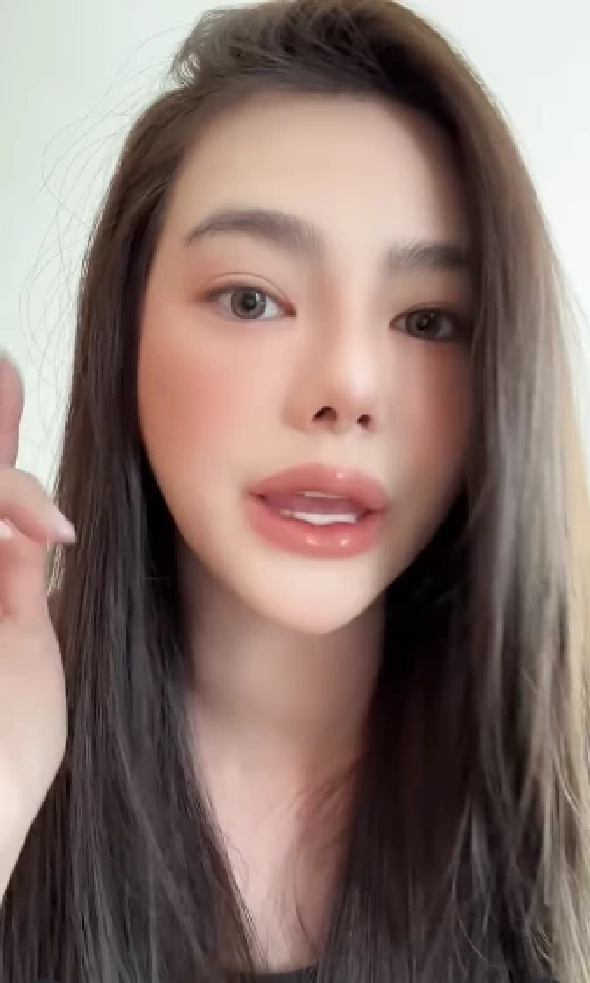\"ดิว อริสรา\" คัมแบ็ก! โผล่รีวิวเครื่องสำอาง ไม่สนดราม่า ชาวเน็ตซูมตาแตก!