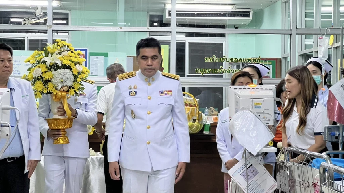 \"ในหลวง\" ทรงรับผู้บาดเจ็บ-เสียชีวิต ชายแดนไทยกัมพูชา ไว้ในพระบรมราชานุเคราะห์