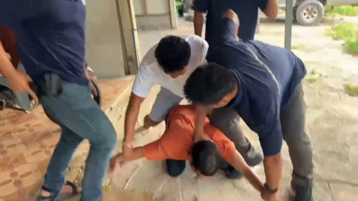 ชุดสืบสวนฯ จู่โจมจับ คนร้าย ยิงถล่ม \"กำนันเล้น\" จมมุมเกาะลันตา