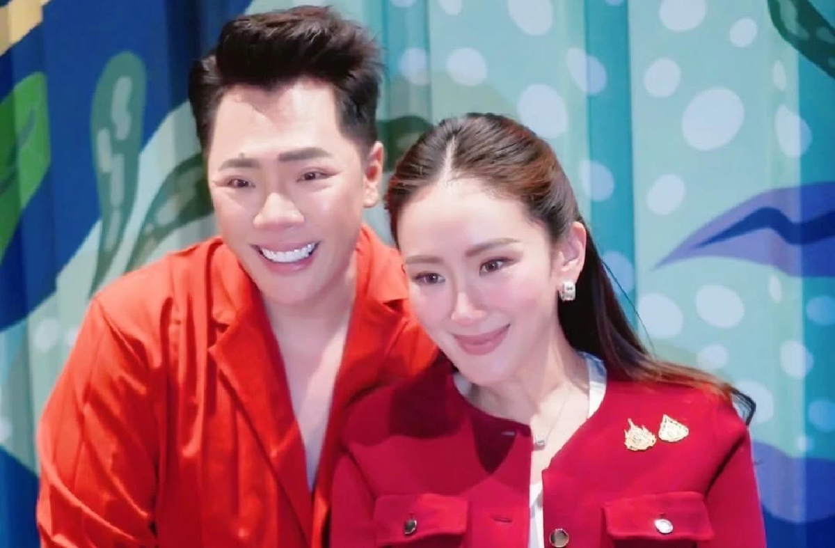สุดซึ้ง.. \"มดดํา\" อวยพรวันเกิด \"อุ๊งอิ๊งค์\" ในวันขึ้นศาลรัฐธรรมนูญ