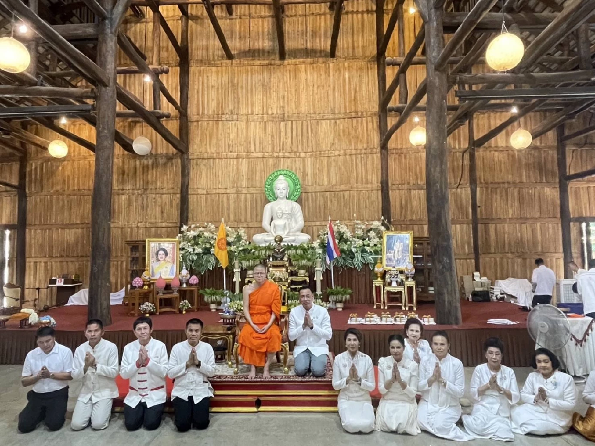ว.วชิรเมธี รับมอบใบตราตั้ง \"วัดไร่เชิญตะวัน\" ตามประกาศสำนักพุทธฯ