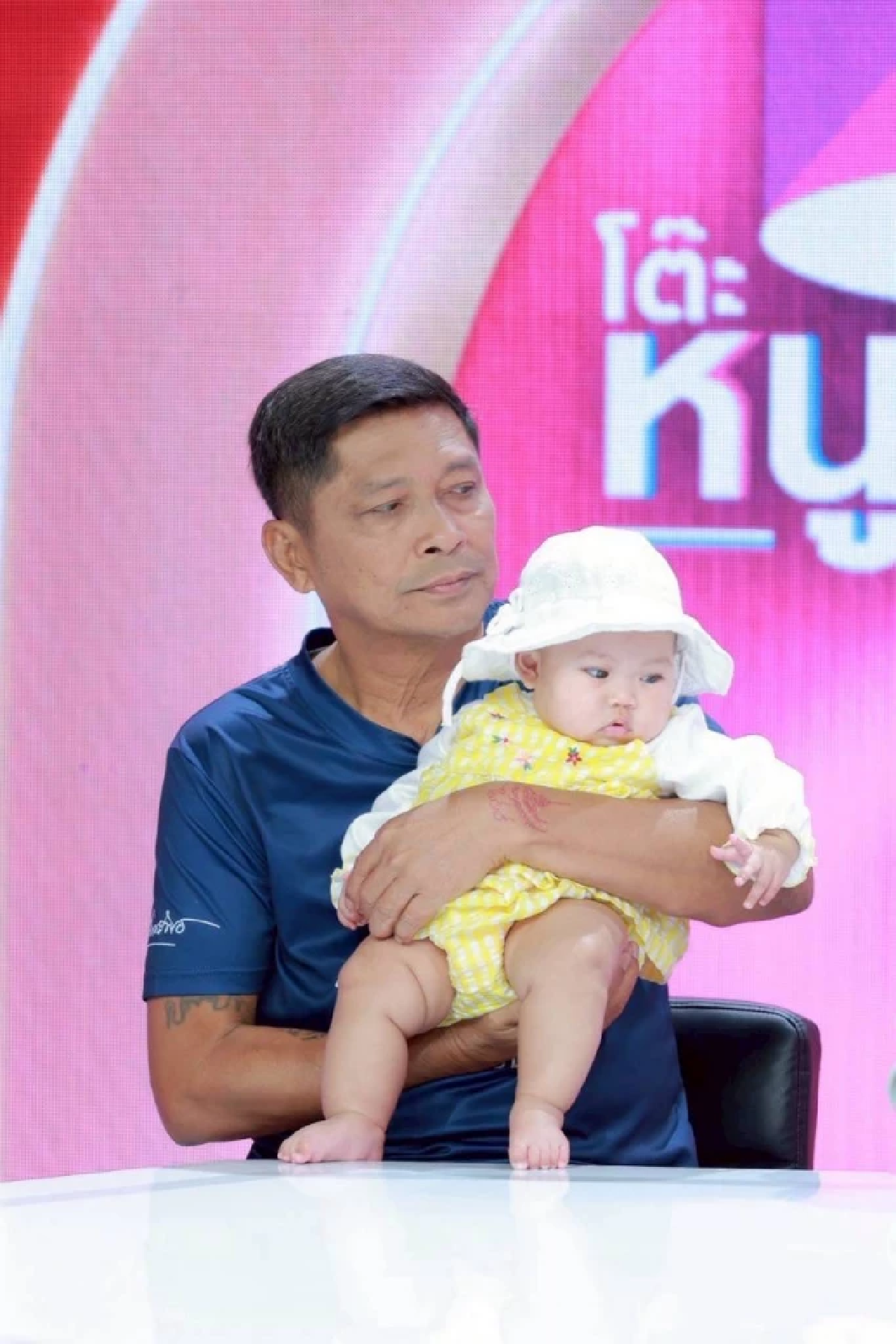\"ชูษี เชิญยิ้ม\" อโหสิกรรมลูกสาว หลังตัดขาด นาน 6 ปี \"บูม ชญาภา\" เคยคิดสั้น