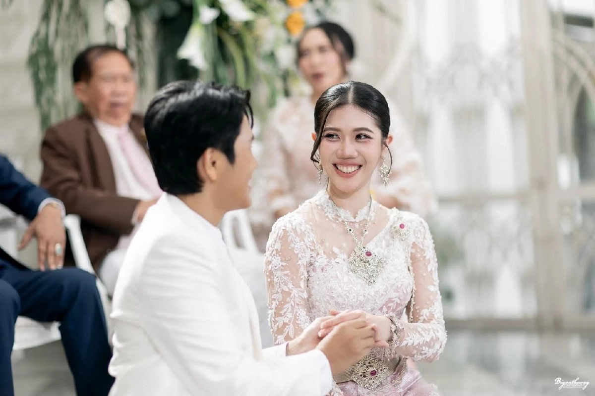 งานแต่ง \"เทนนิส\" นักกีฬาเหรียญทองโอลิมปิก กับ \"จูเนียร์ รามณรงค์\"
