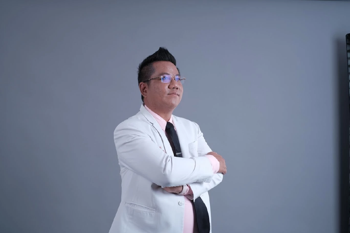 ดูกันให้เต็มตา \"หมอปลาย\" ทำนายอะไร? ทำไม? \"ทนายรณรงค์\" ถึงไปแจ้งความ