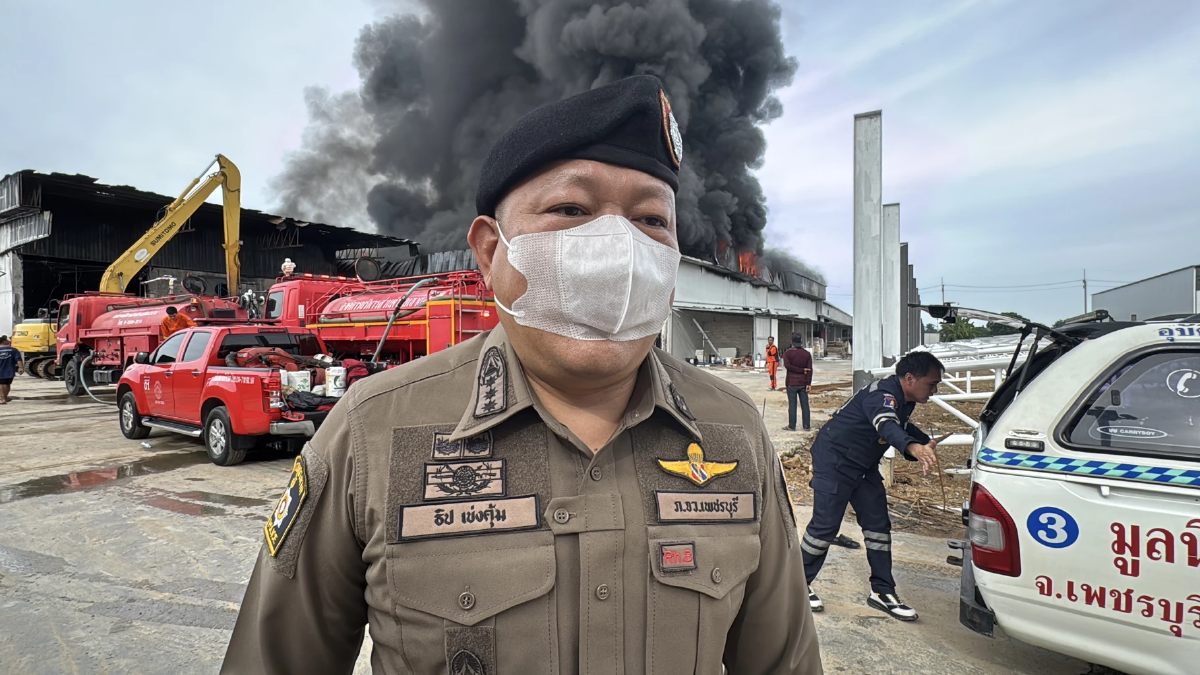 ไฟไหม้โรงงานผลิตถุงพลาสติกรุนแรง ซ้ำครั้งที่ 3 ยังหาสาเหตุไม่ได้