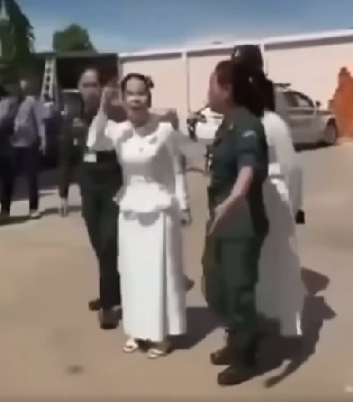 เหตุรวบ \"เชง เสร็ยร็วต\"แม่ค้าเขมร - อินฟลูฯ ชี้ประเด็นโยงประเทศไทย?