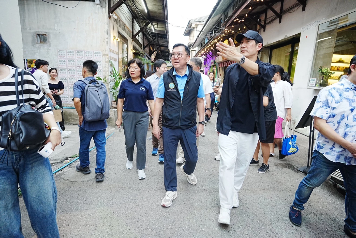 \"จตุพร” ลงพื้นที่ถนนทรงวาด ชวนสายชิลล์อุดหนุนผู้ประกอบการไทย