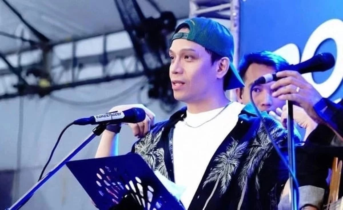 สรุปดราม่า \"เอก เดอะวอยซ์\" นอกใจภรรยา ซุกกิ๊กโลกอีกใบนาน 8 ปี 