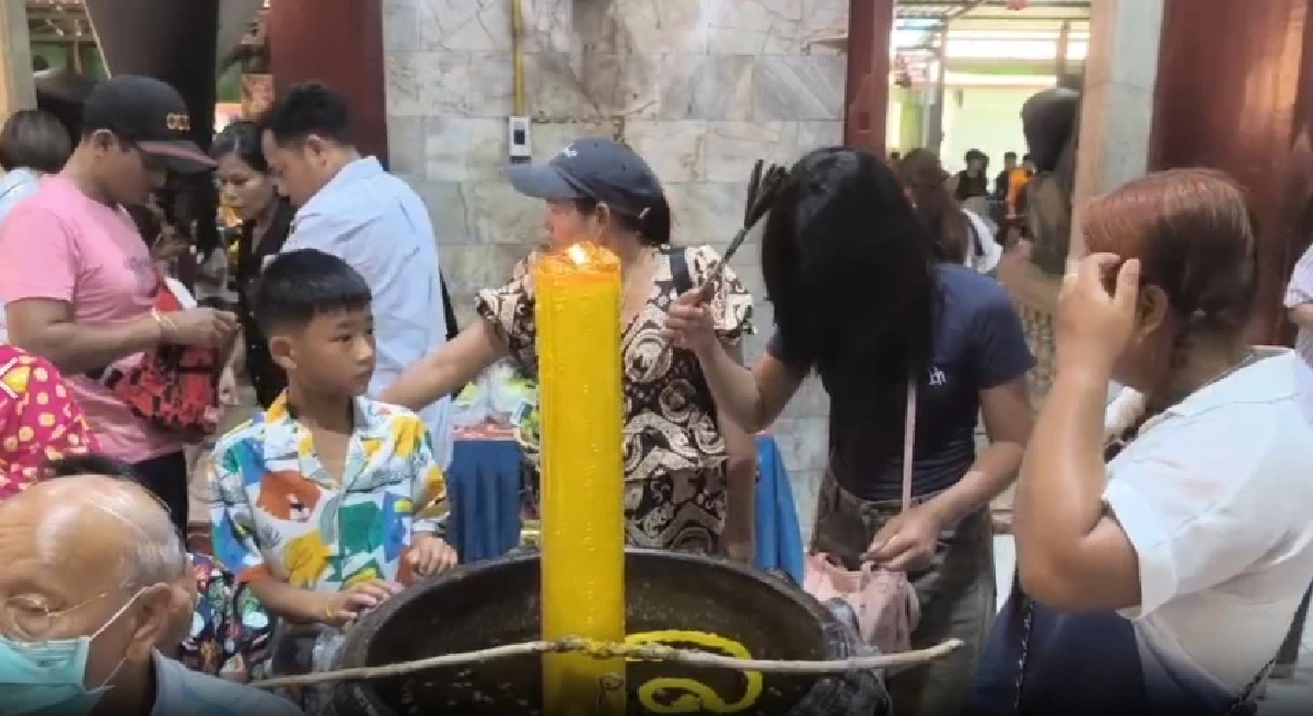 โค้งสุดท้าย เลขเด็ดอ่างน้ำมนต์ \"หลวงพ่อปากแดง\" เลขชัดๆ ก่อนหวยออก