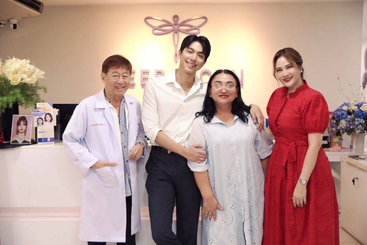 น่ารักมาก \"ไบร์ท-อองตวน\" ลูกชายแห่งชาติ จัดใหญ่ ของขวัญวันแม่