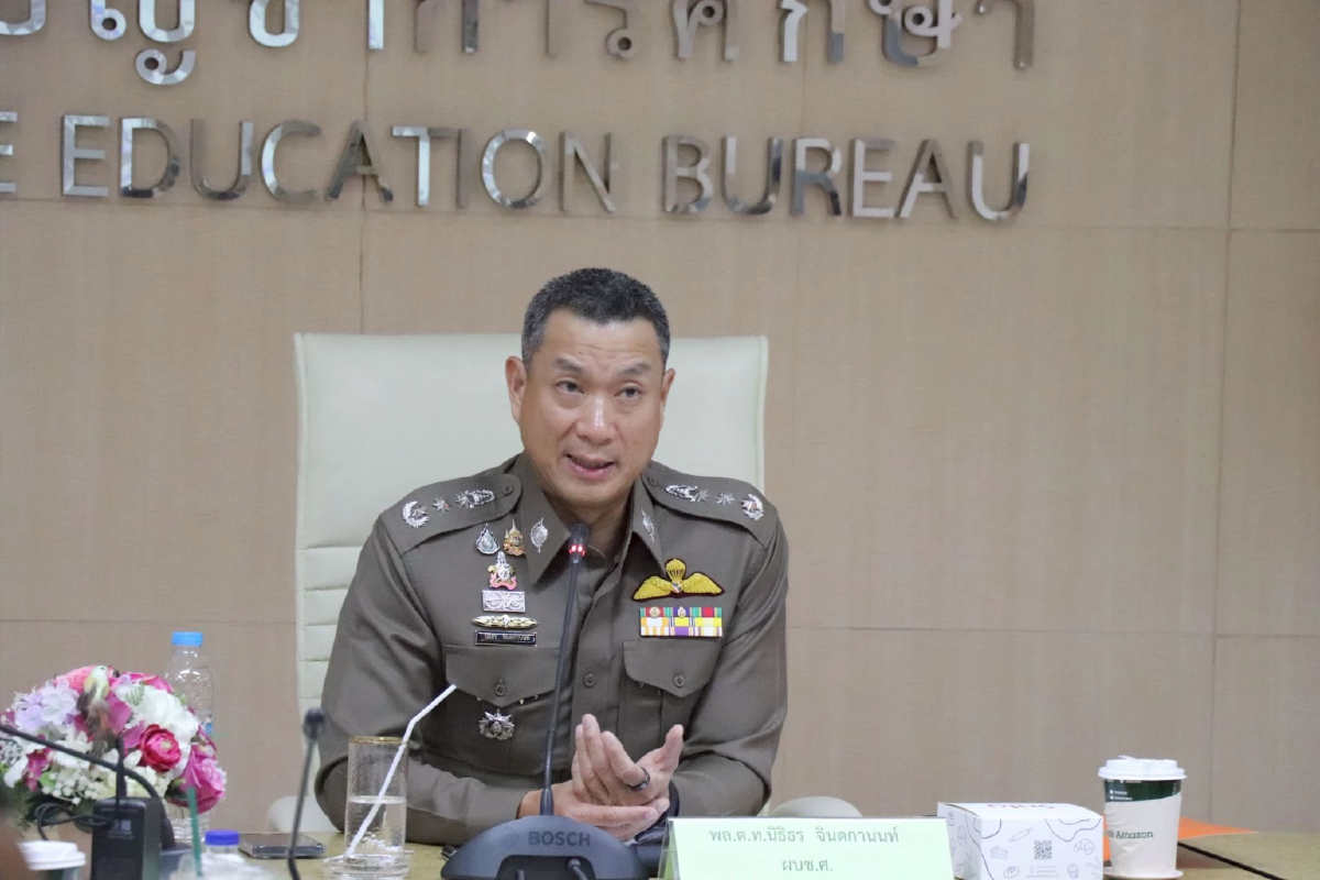พล.ต.ท.นิธิธร จินตกานนท์ ผู้บัญชาการศึกษา