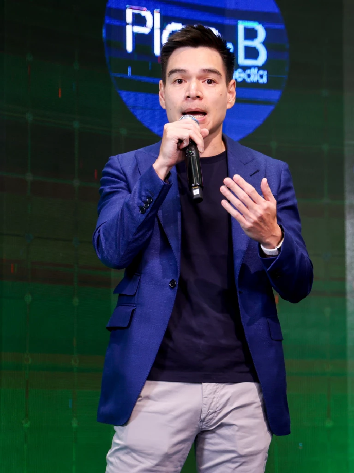 \"ขอบสนาม\" รีแบรนด์ มุ่งสู่ \"Sport Entertainment Platform\"