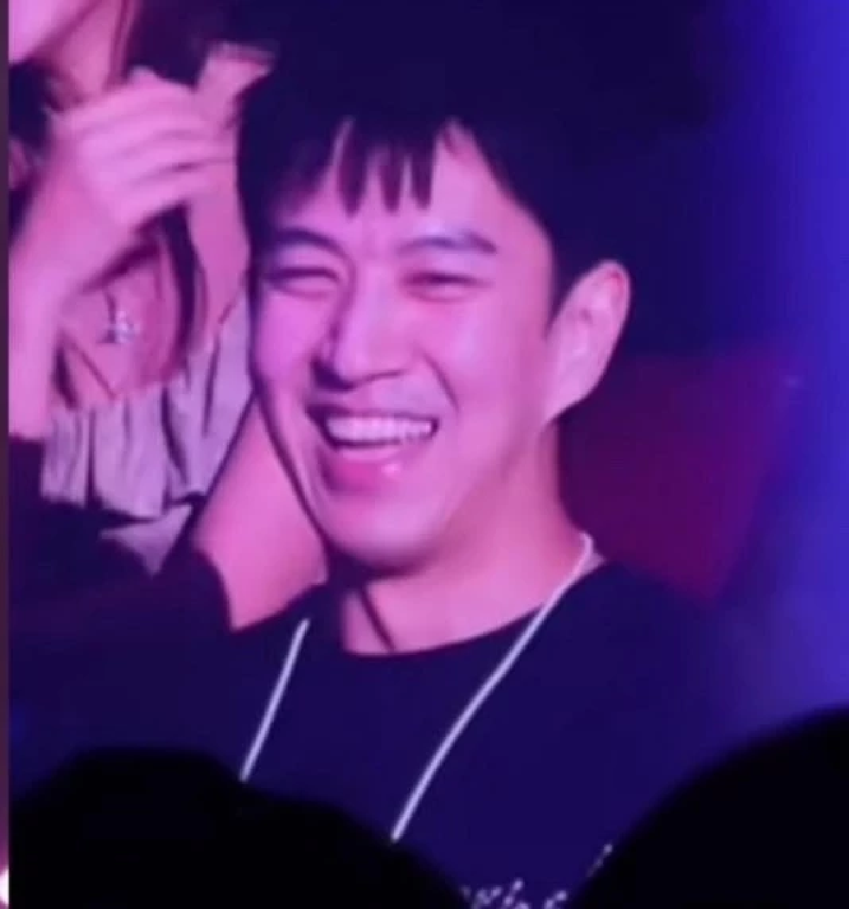 อกหักกันทั้งประเทศ \"อิ้งค์ วรันธร\" พูดถึง \"พี่บุ๊ค\" แฟนหนุ่ม กลางเวทีคอนเสิร์ต
