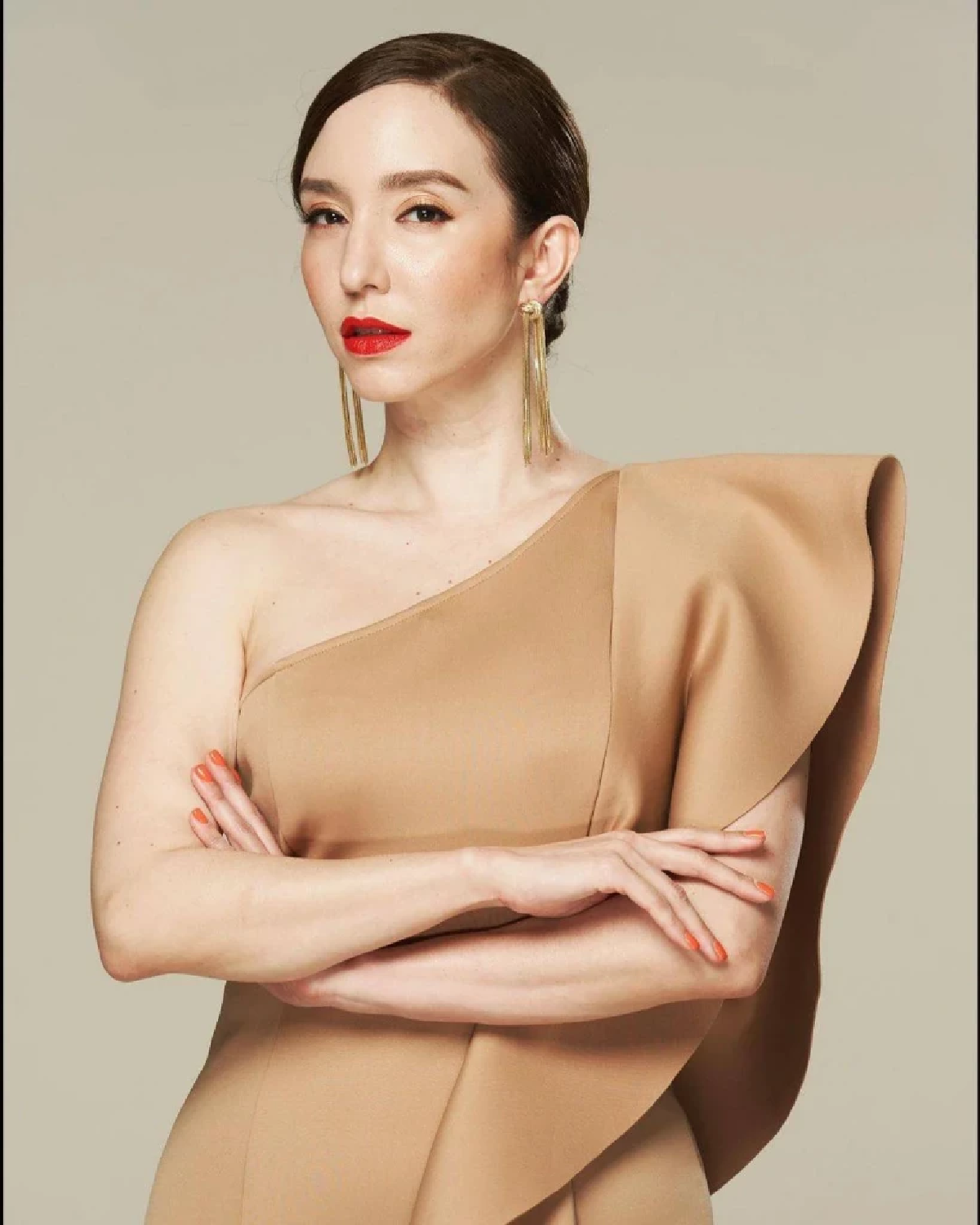 “คลาวเดีย” แฉชีวิตพังเพราะมือที่ 3 เปิดศึกฟ้องหย่า-ฟ้องชู้ 