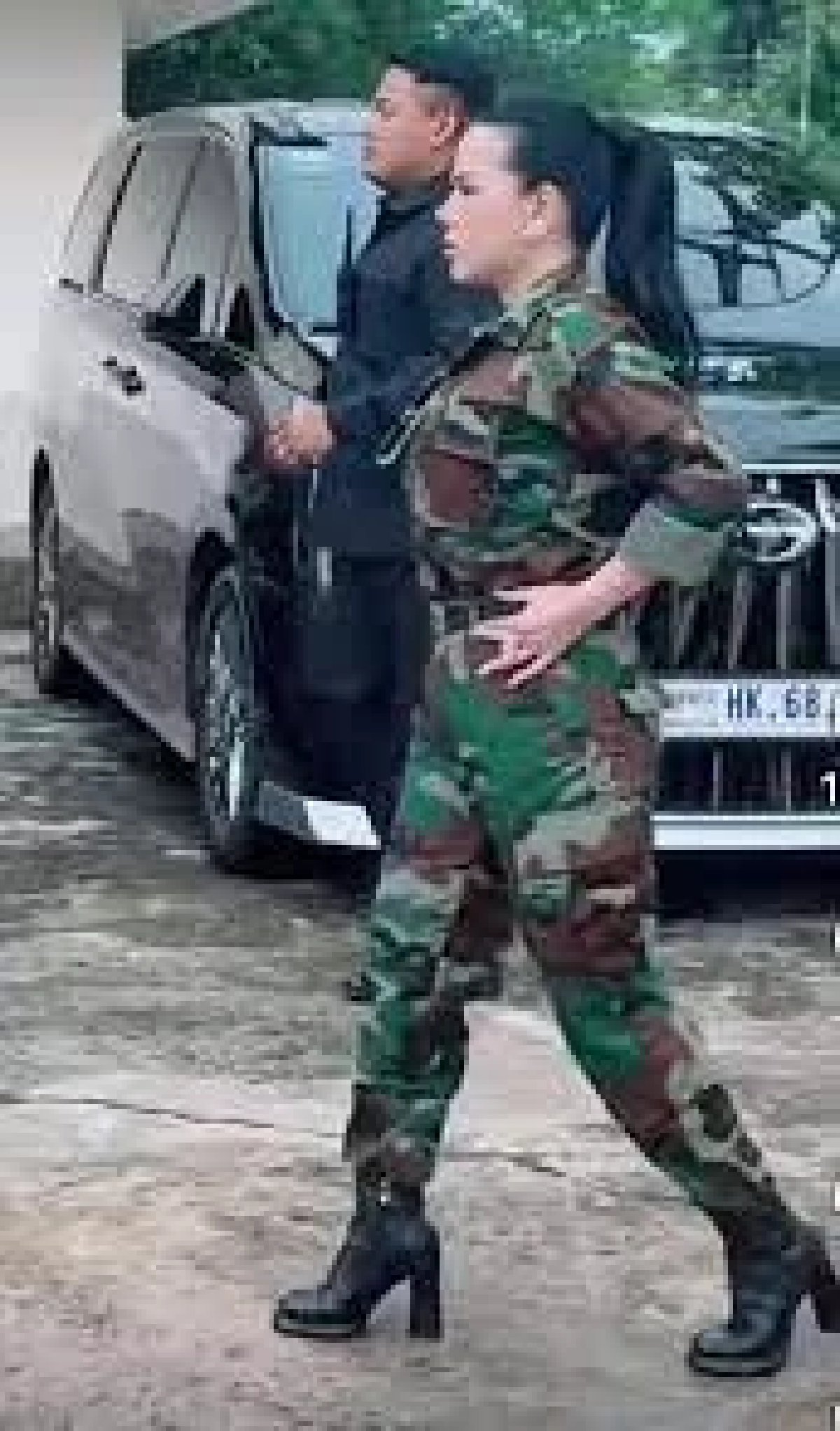 คลิป\"เชง เสร็ยร็วต\"แม่ค้าเขมร - อินฟลูฯ ถูก ตร.รวบ อาการแปลก
