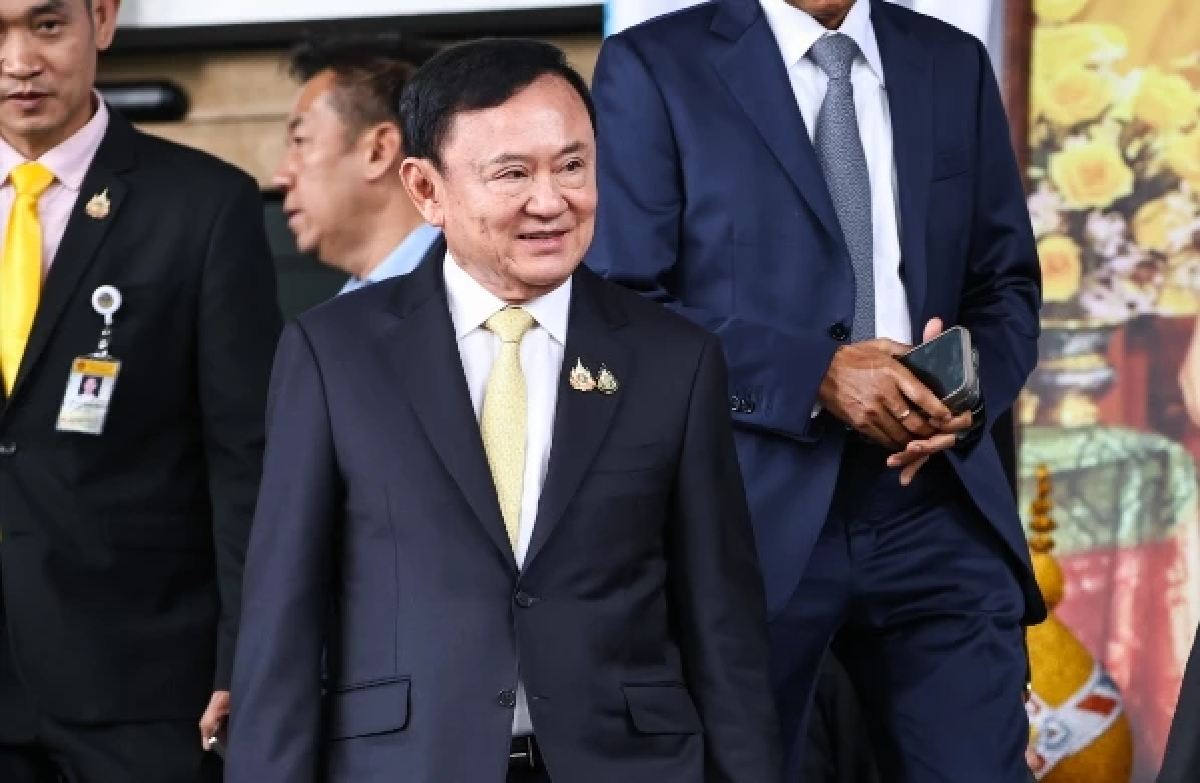 \"ทักษิณ\" ยิ้มดีใจคำพิพากษาศาล พร้อมทำประโยชน์ให้ประเทศ