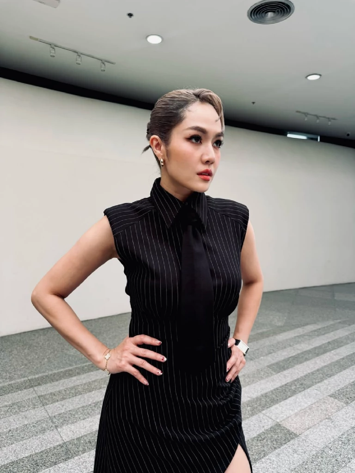 เปิดภาพ\"นิว นภัสสร\"นักร้องดัง ถวายเงินอดีตพระอลงกต โพสต์ตัดพ้อ อดคิดไม่ได้เลย?