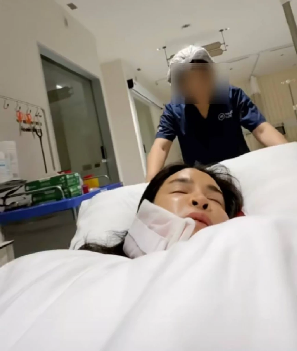 อินฟลูชื่อดัง เกือบขิตเพราะ \"หมอกระเป๋า\" ดูดหนองออกข้างละ 30 cc