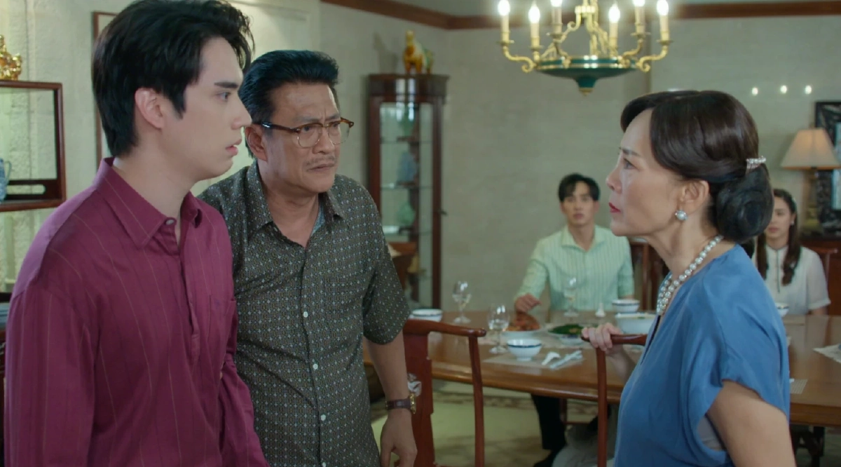 เรื่องย่อ \"แสนรัก\" 22 ก.ย. \"ต่าย เพ็ญพักตร์\" ปะทะเดือด! กลางโต๊ะอาหาร