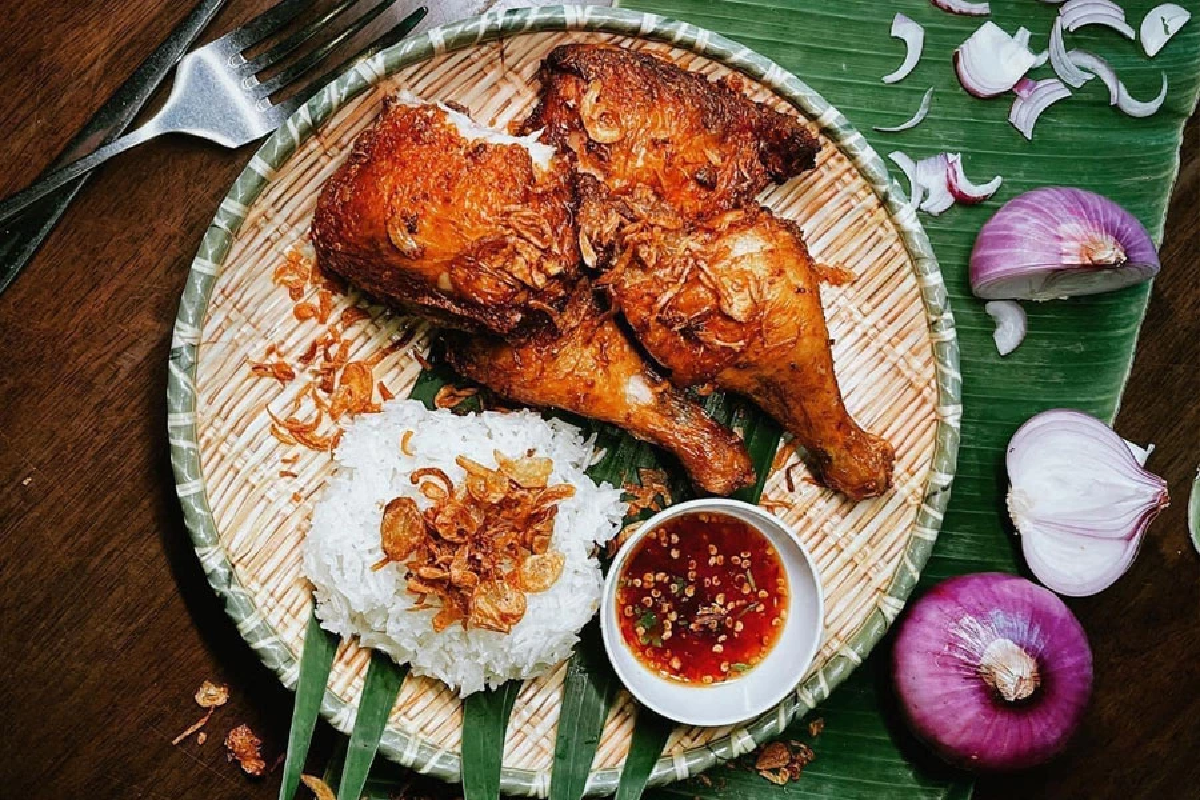 “ลิซ่า” ยกไก่ทอดหาดใหญ่คือที่สุด เปิดลิสต์ 5 ร้านเด็ดที่ต้องไปลองให้ได้