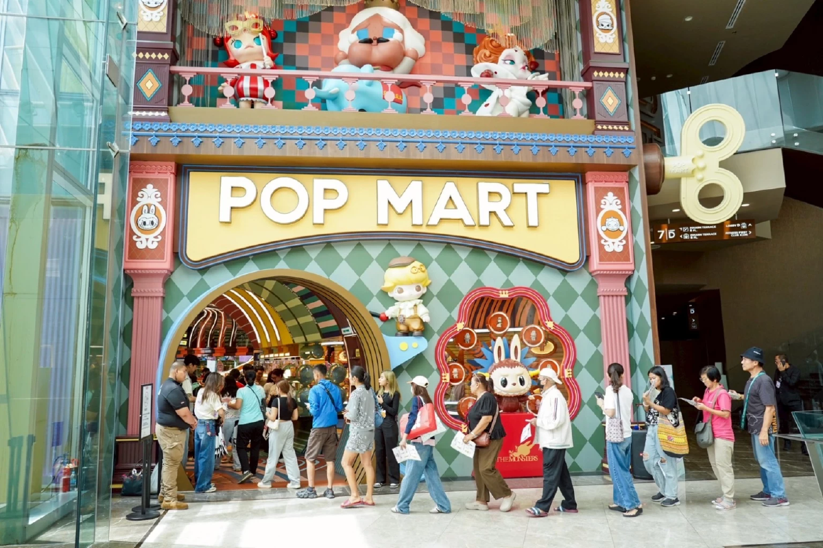 POP MART Global Landmark Store ไอคอนสยาม แฟนอาร์ตทอยแน่น