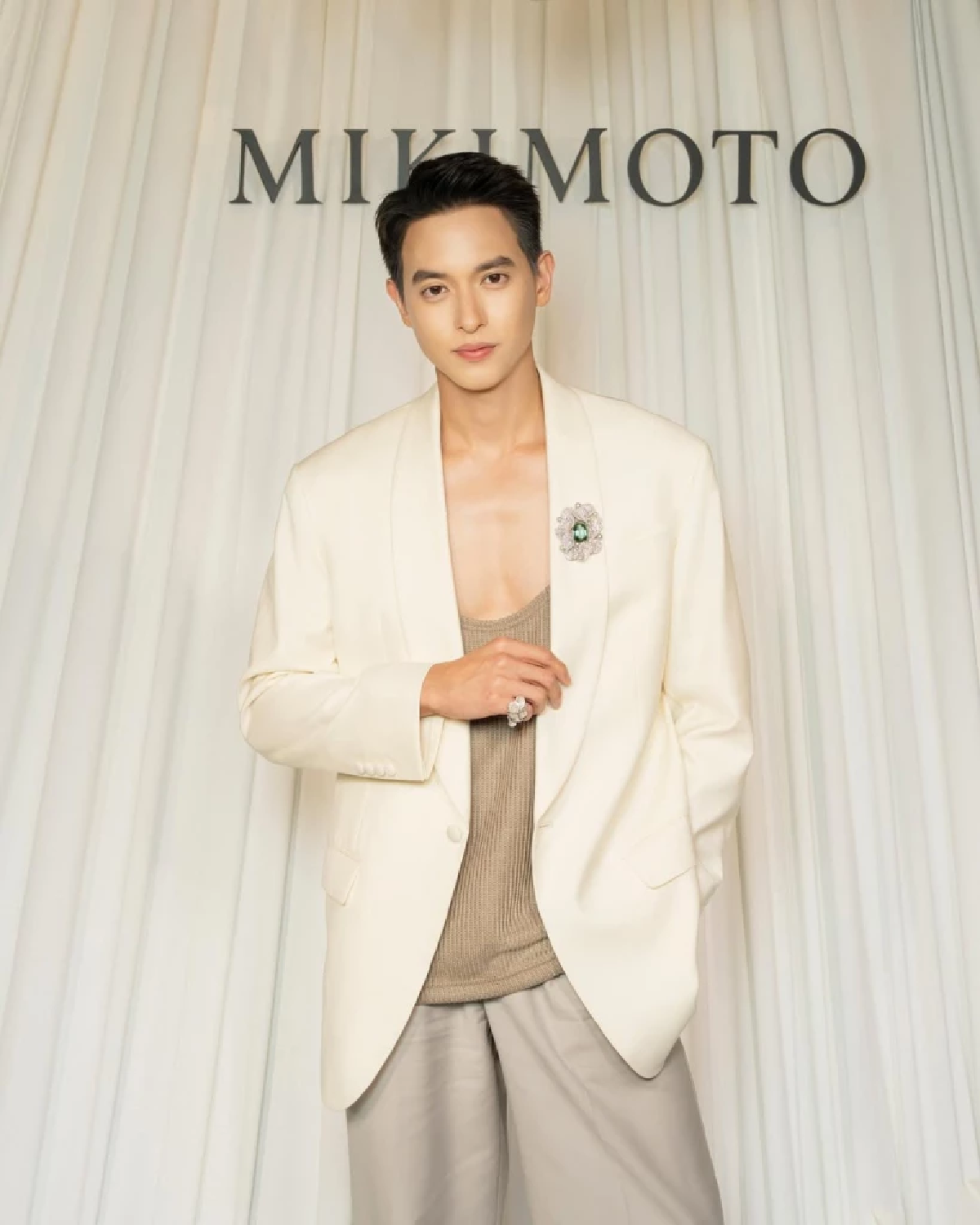 เปิดธุรกิจ \"เจมส์ จิรายุ\" บริหาร 3 บริษัท บันเทิง-อสังหาฯ คุณพ่อป้ายแดง