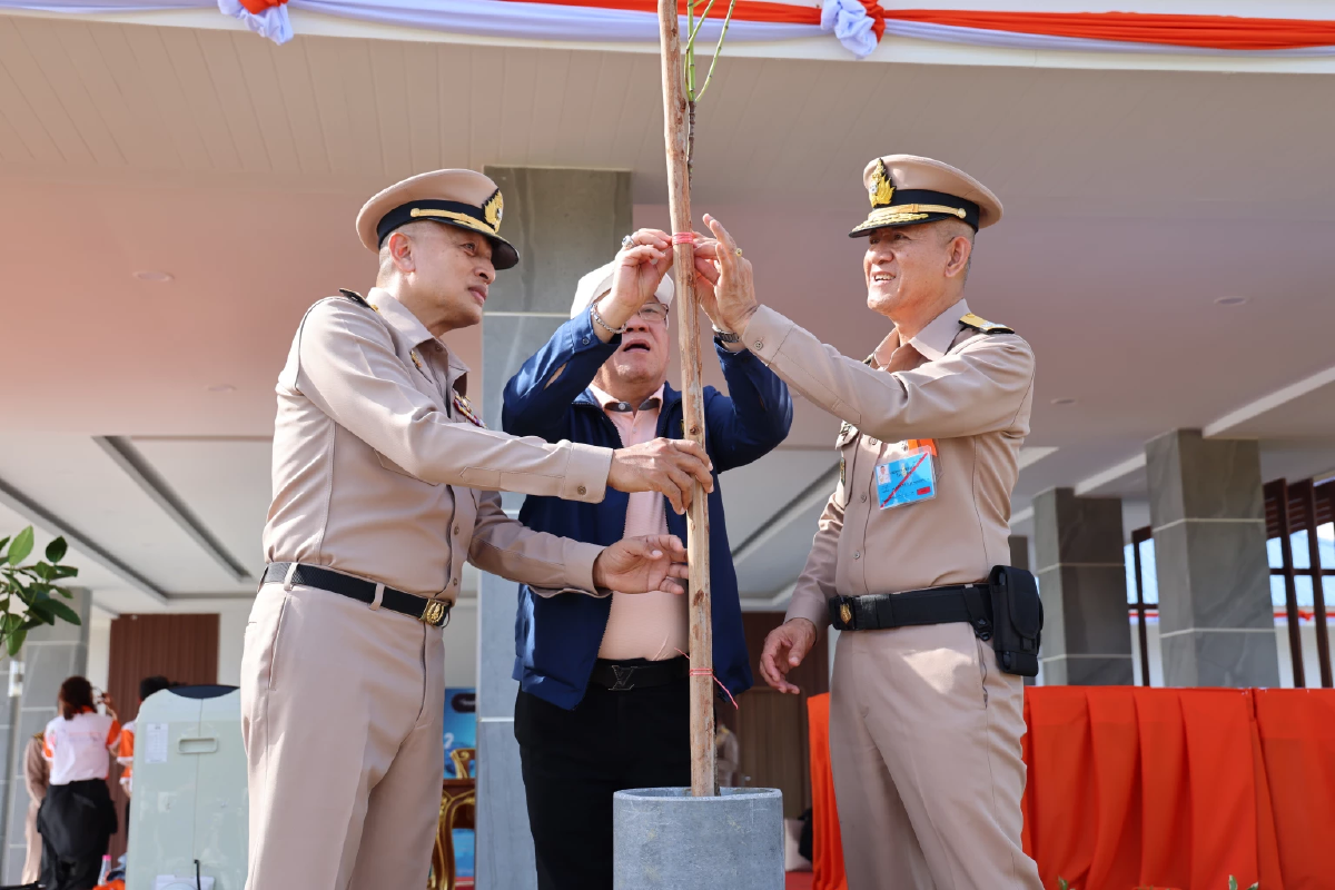 เจ้าฟ้าสิริวัณณวรีฯ ทรงประชุมวิสามัญฯมูลนิธิอนุรักษ์ปะการัง