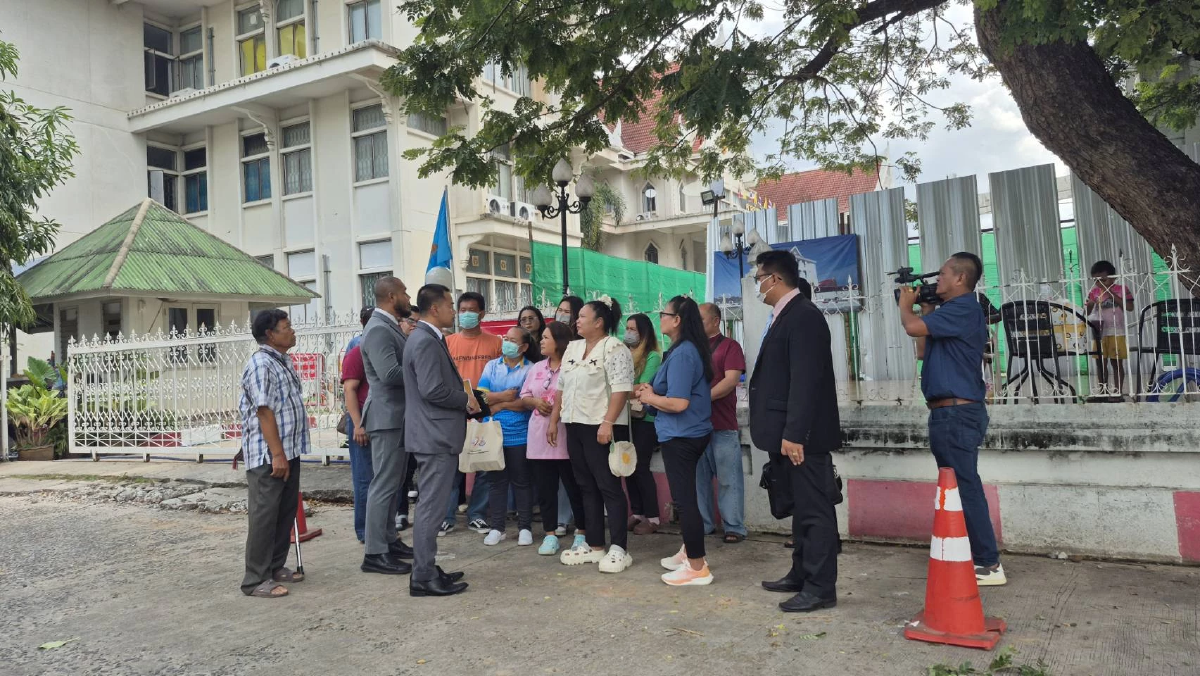 คุก 830 ปี \"เจ๊ออย\" นายหน้าแสบ หลอกไปทำงาน ตปท. สุดท้ายลอยแพ ที่สนามบิน