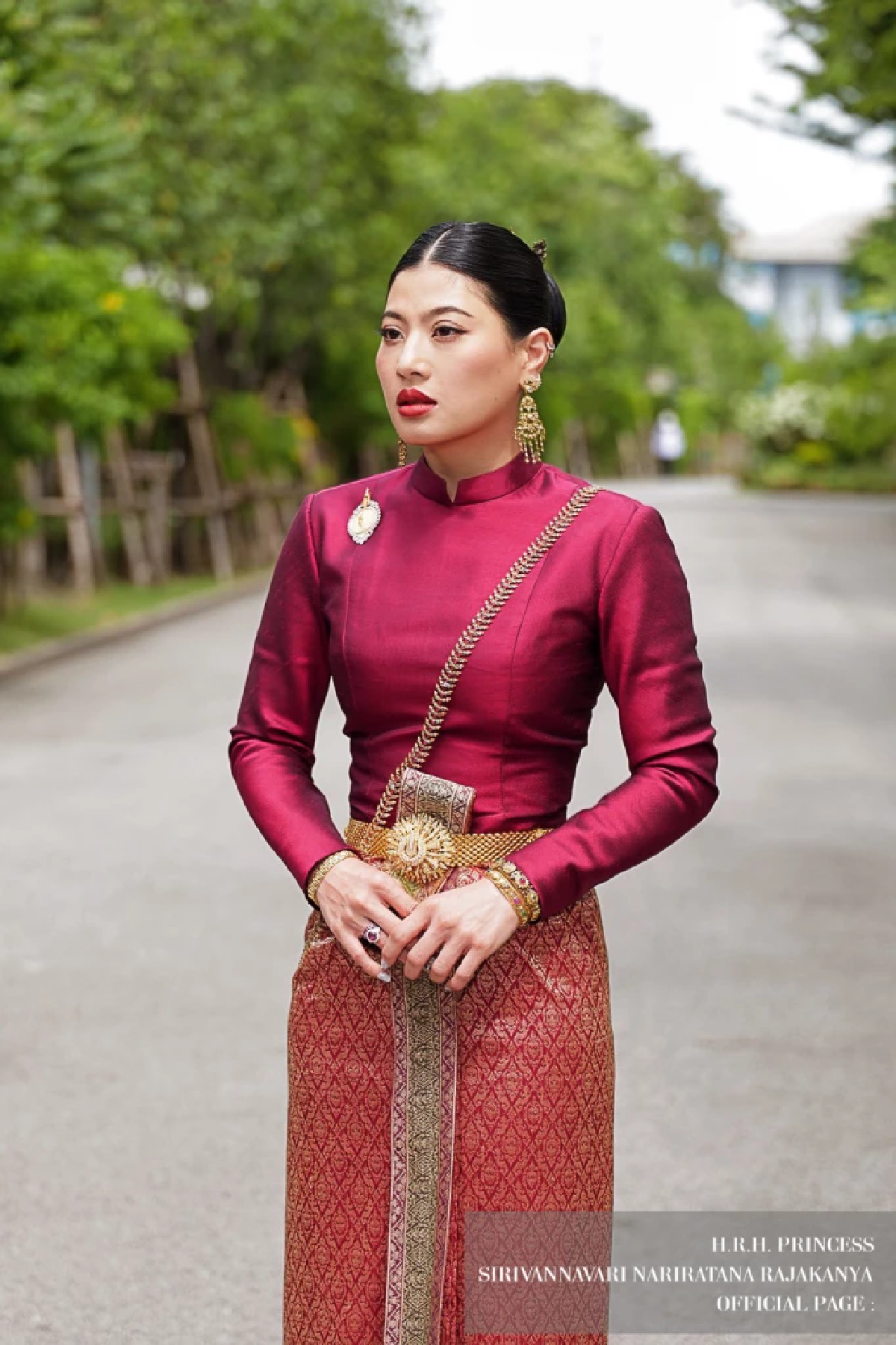 เจ้าฟ้าสิริวัณณวรีฯ ทรงเชิญชวนประชาชนร่วมสวมใส่ชุดไทยพระราชนิยม 8