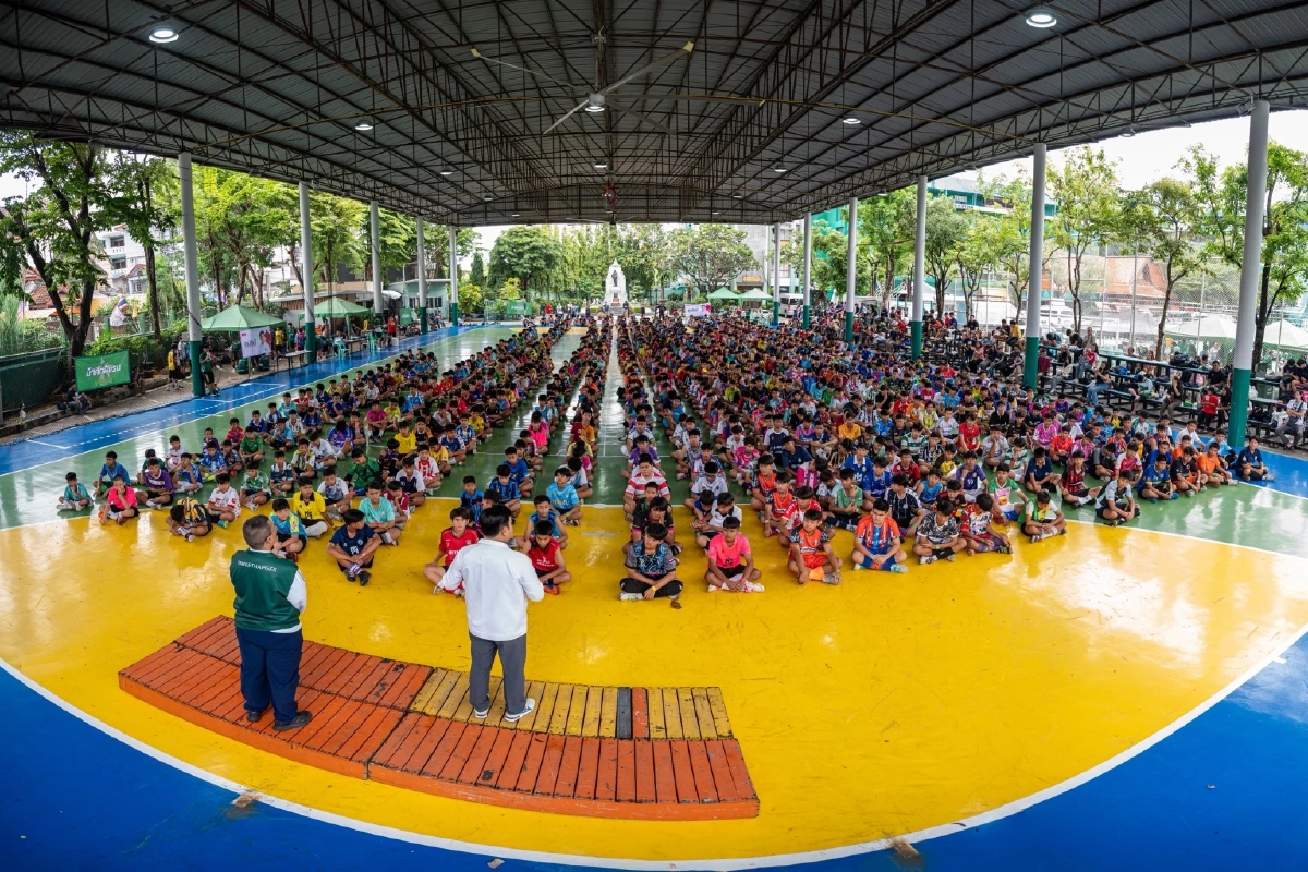 สุดคึกคัก ทวีธาภิเศกฟุตซอล น้องๆแห่สมัครคัดทะลุ 2,600 คน