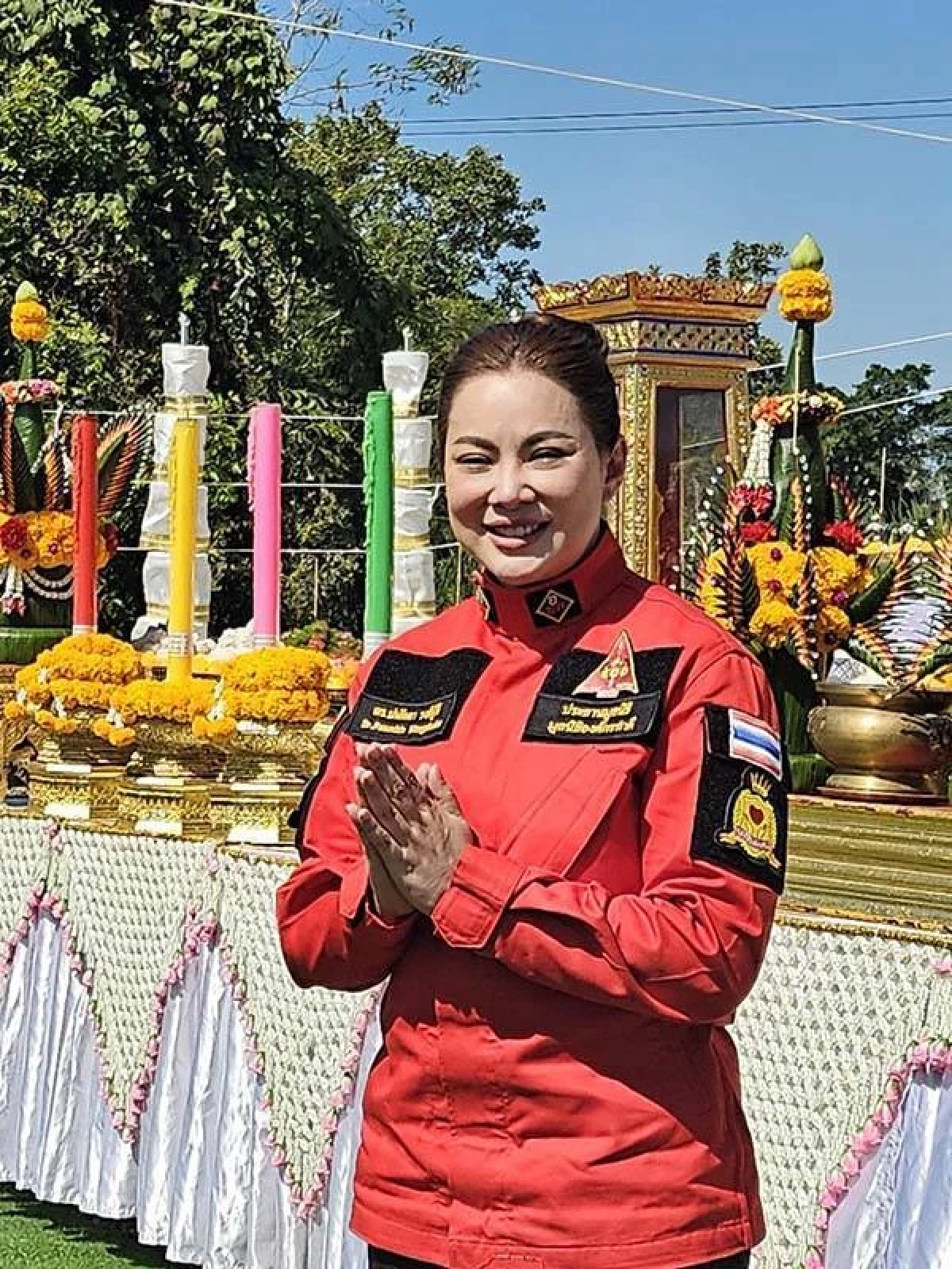 \"บุ๋ม ปนัดดา\" ทำบุญใหญ่ รูปทหารกอดแผนที่แผ่นดินไทย ไวรัลชั่วข้ามคืน