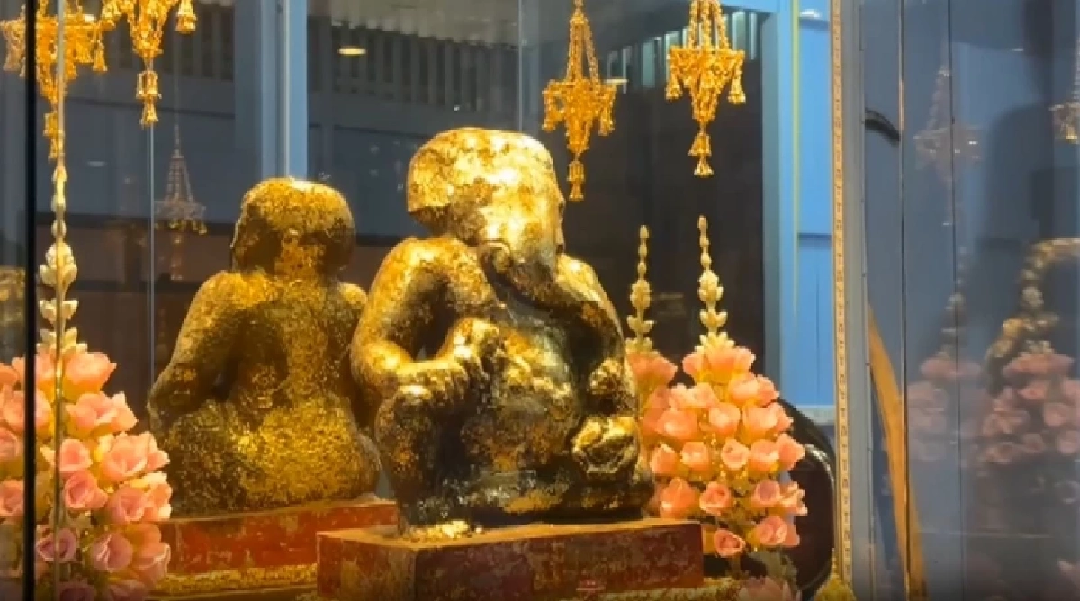 ดราม่า อินฟลูฯ กอดจูบ \"พระอุเชนทร์\" พระคู่บุญบารมี \"พ่อท่านคล้าย\"