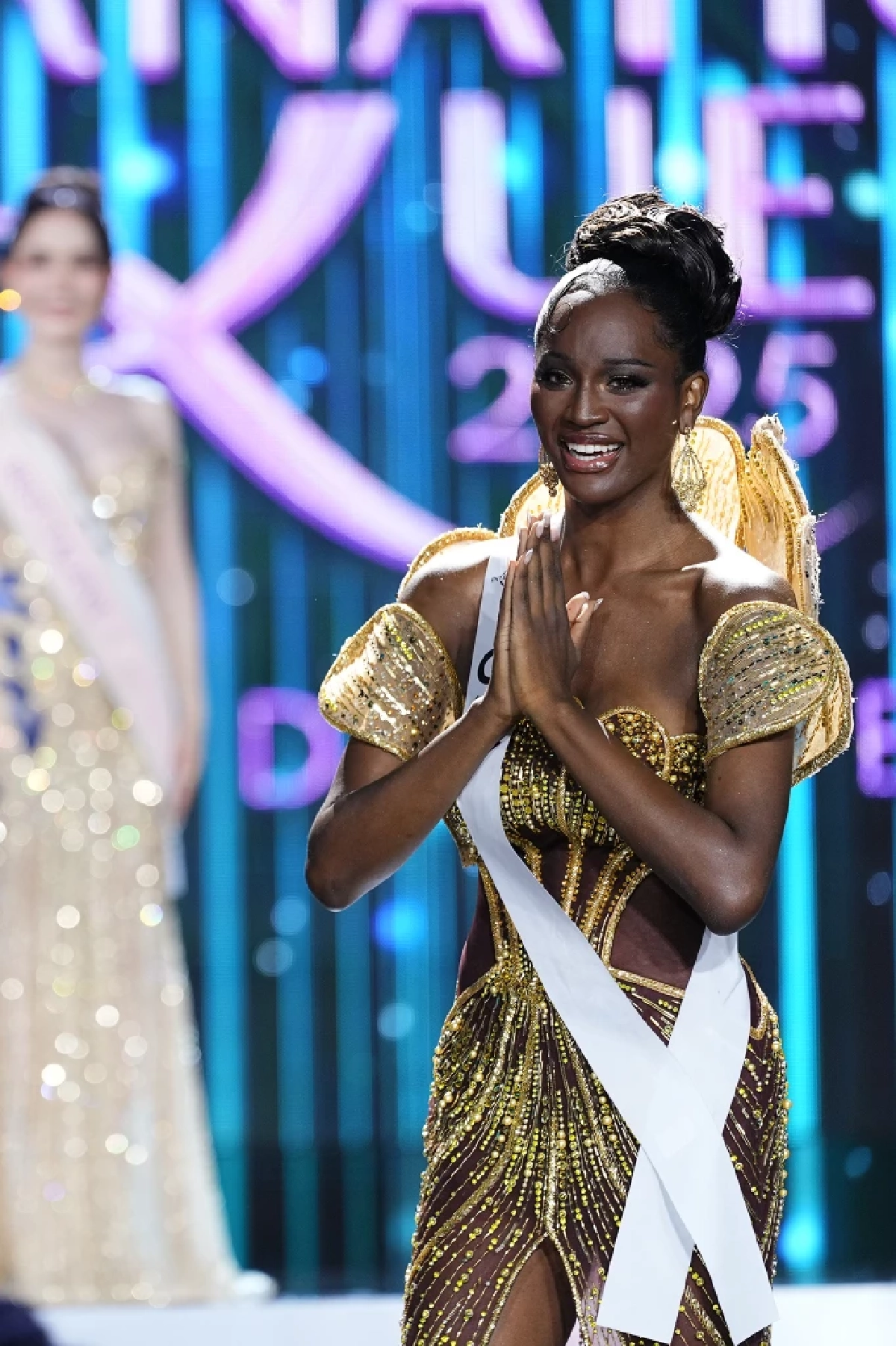 \"อเมริกา\" คว้ามง Miss International Queen 2025  สวยจริงออร่าแรงเกินต้าน