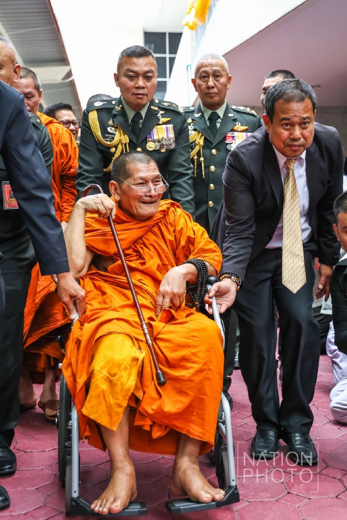 เลขเด็ด! ส่องเลขทะเบียนรถ "หลวงปู่ศิลา" พิธีอุทิศส่วนกุศลแด่ 16 ทหารกล้า