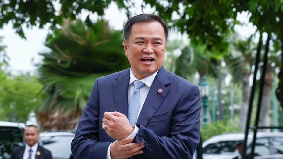 ส่องรถหรูรับนายกฯ \"อนุทิน ชาญวีรกูล\" Rolls-Royce Ghost เลขทะเบียนเสริมอำนาจเพิ่มบารมี