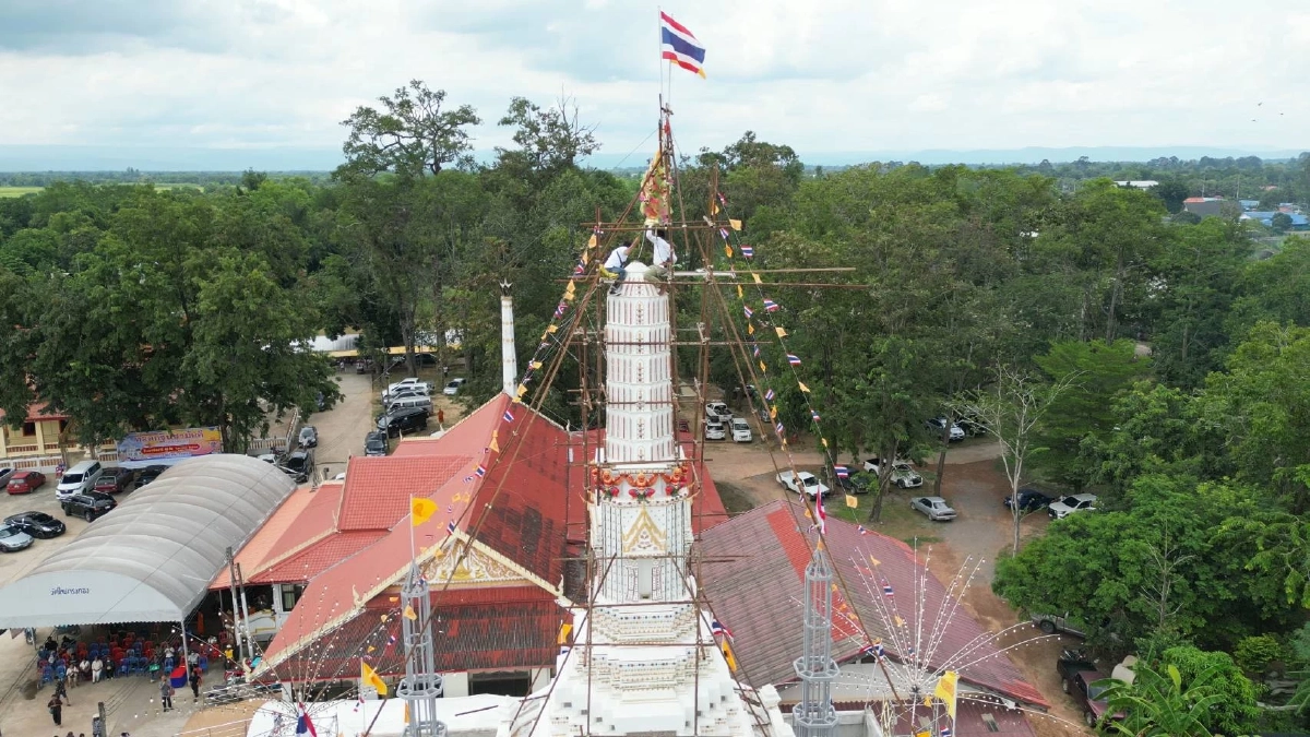 โค้งสุดท้าย ส่องเลขประทัด พิธียกนภศูลยอดปรางค์โบราณเก่าแก่ 94 ปี