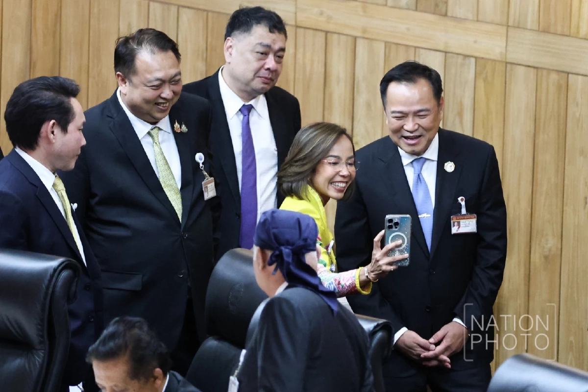 สามเสือรัฐบาล \"อนุทิน\" จับตาอยู่ร่วมถ้ำเดียวกัน