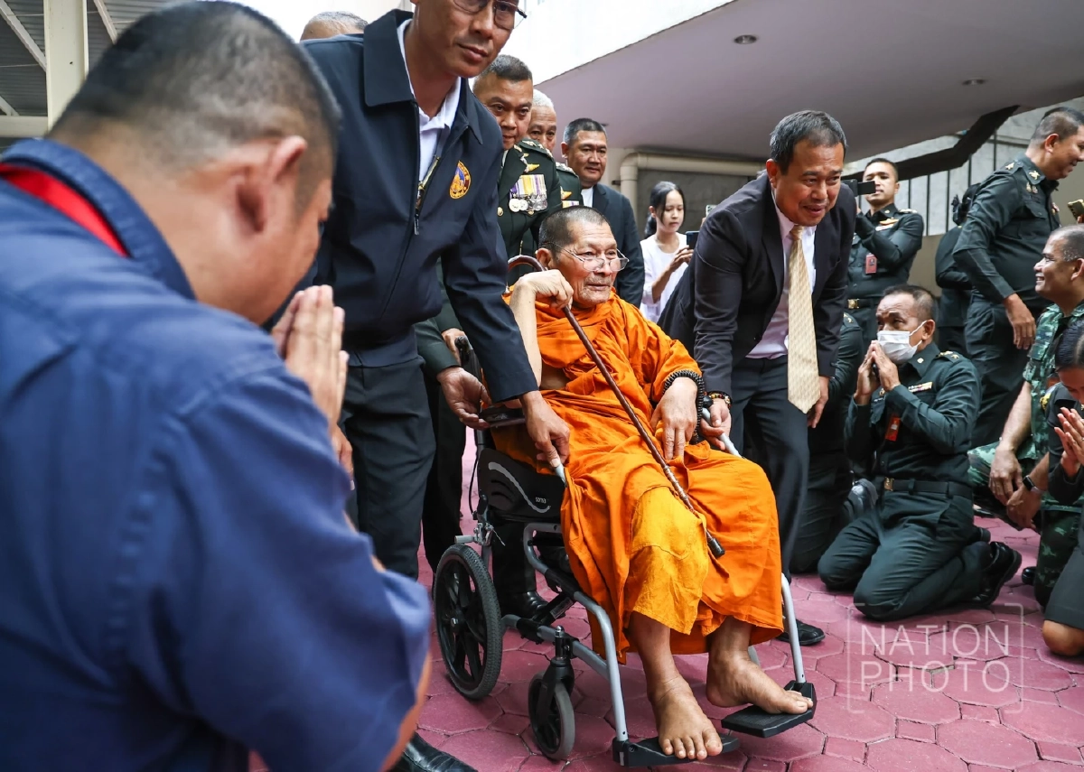 เลขเด็ด! ส่องเลขทะเบียนรถ "หลวงปู่ศิลา" พิธีอุทิศส่วนกุศลแด่ 16 ทหารกล้า