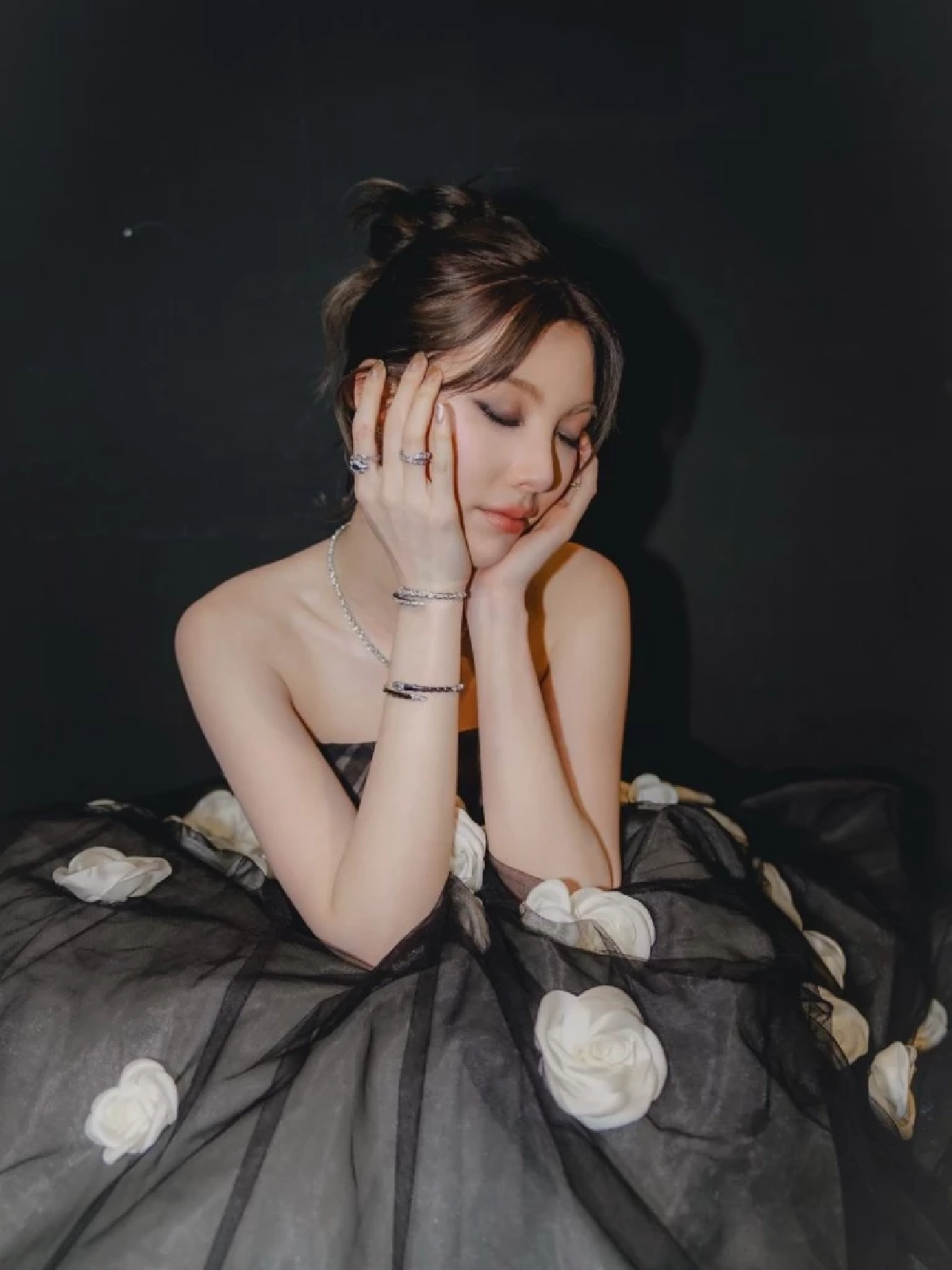 \"ออม กรณ์นภัส\" แคปชั่นเด็ด โพสต์อะไร?  หลังดราม่า เวทีประกาศรางวัล