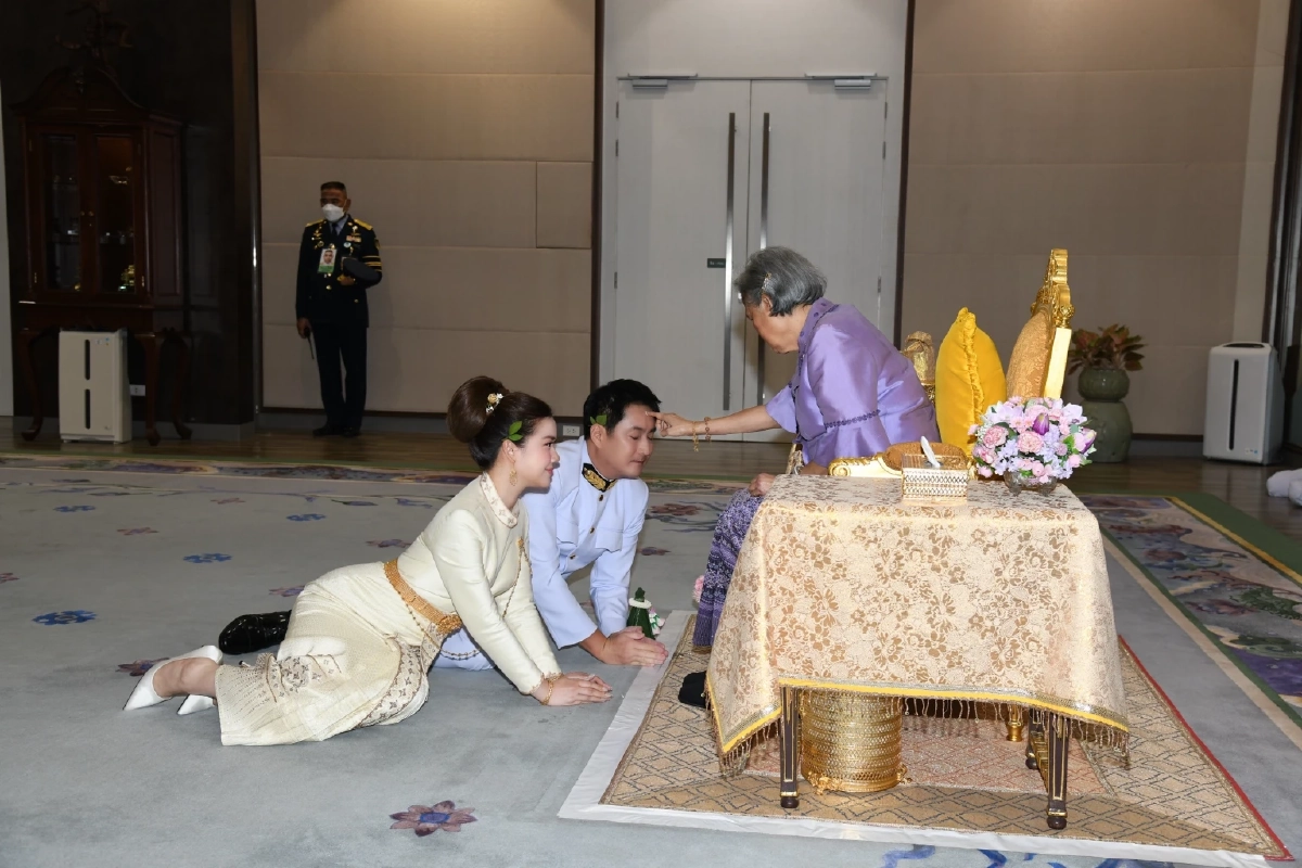 \"หมิง จิรกิติยา\" และสามี \"อรรถ วิสุทธิ์\" เข้าพิธีสมรสพระราชทาน จากกรมสมเด็จพระเทพฯ