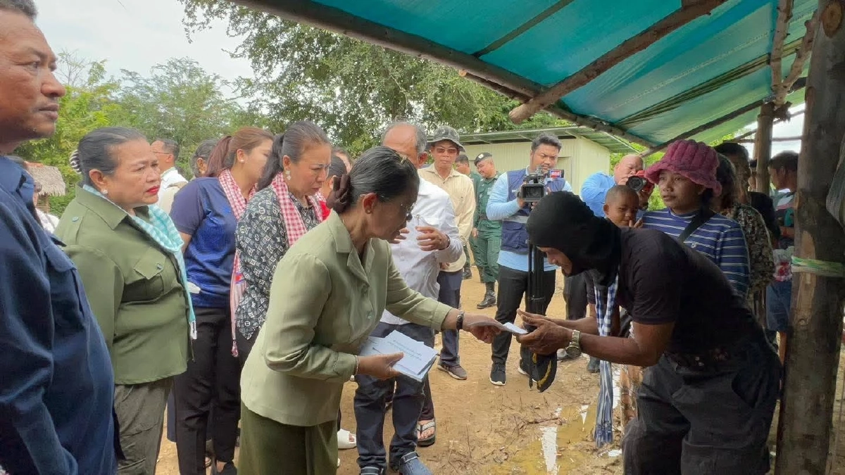 วัยรุ่นเขมรหิวขนม รับงานป่วนไทยได้เงิน 5,000 เรียล หรือ 39 บาทไทย