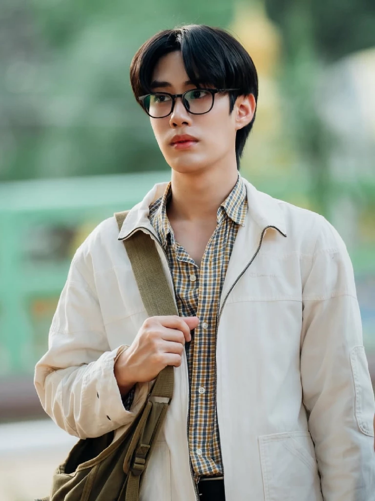 แห่ขุด\"ท่านเรวัช\" หลานชาย\"เติ้ล มติมันท์\"หล่อเกินต้าน จากซีรีส์ เขมจิราฯ