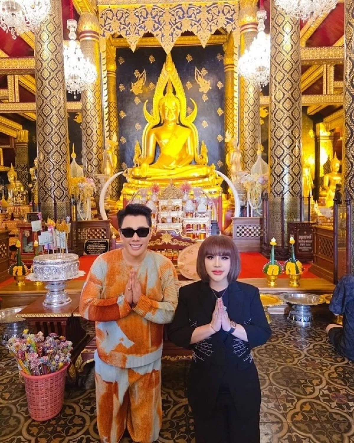 เสื่อมเสีย! \"มดดำ\" ฟ้อง \"อาจารย์อุ๋ย\" ยันไม่เห็นด้วย ขายตุ๊กตาราคาเป็นล้าน 