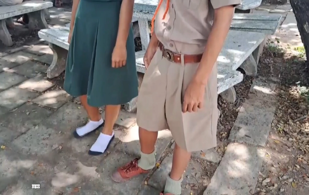 ต้นสังกัด สั่งย้ายครูเตะขานร.หน้าเสาธง ไม่พอใจยืนขาไม่ชิด