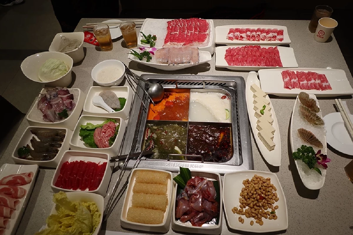 ศาลพิพากษาแล้ว! วัยรุ่นฉี่ลงหม้อไฟ โดนปรับอ่วม 10 ล้านบาท