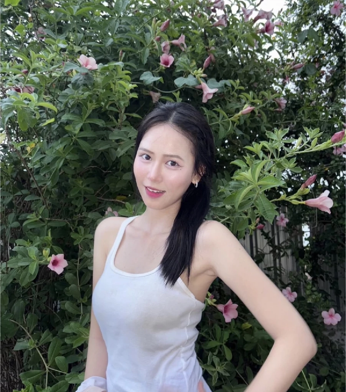 \"โก๊ะตี๋\" เปิดตัวแฟนใหม่ \"น้องใบมิ้นต์\" สาวนักศึกษาวัย 21 ปี