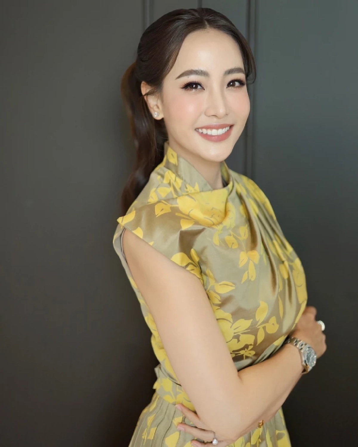 ประวัติ \"จ๋า ธนนนท์\" ภรรยา \"อนุทิน\" เส้นทางรัก ว่าที่นายกฯ อายุห่างกัน 20 ปี