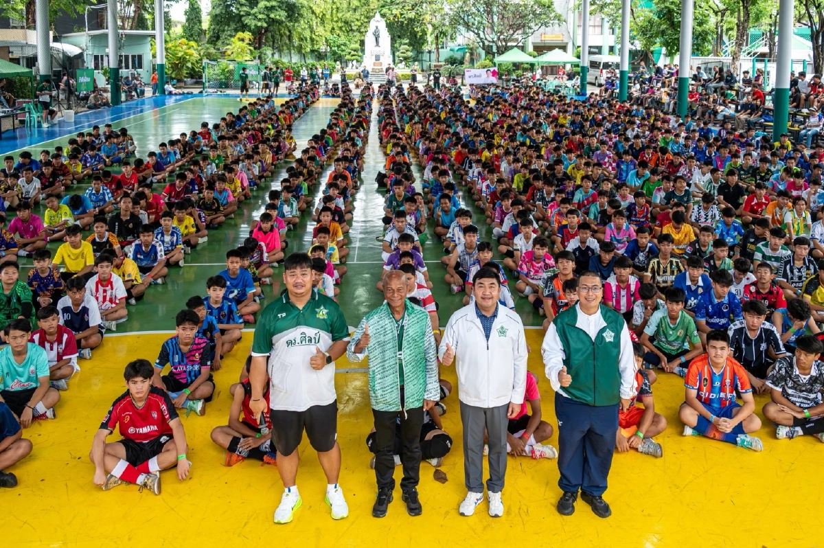 สุดคึกคัก ทวีธาภิเศกฟุตซอล น้องๆแห่สมัครคัดทะลุ 2,600 คน