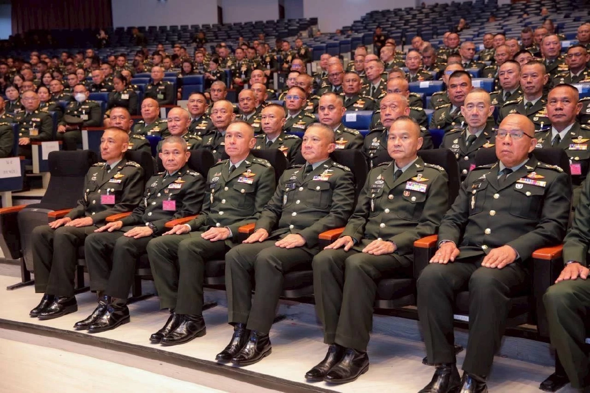กองทัพบก จัดพิธีเทิดเกียรติ และอำลาชีวิตราชการ ทหารชั้นนายพล 276 นาย
