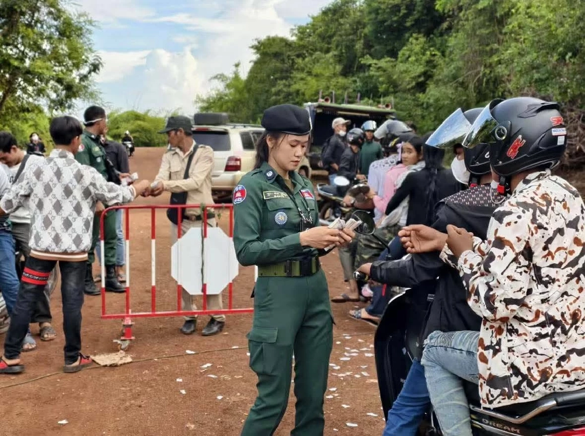 วัยรุ่นเขมรหิวขนม รับงานป่วนไทยได้เงิน 5,000 เรียล หรือ 39 บาทไทย
